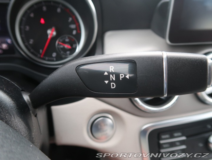 Mercedes-Benz CLA 220 4MATIC 2017