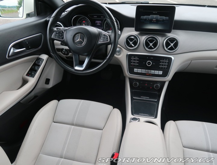 Mercedes-Benz CLA 220 4MATIC 2017