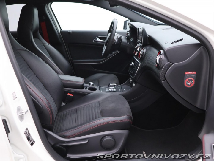 Mercedes-Benz A 2,0 45 265 kW 4Matic AMG 2015