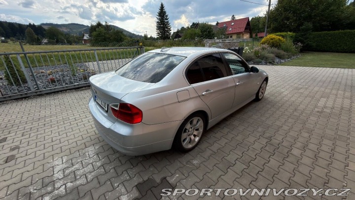 BMW 3 3,0   e90 330xD 1800
