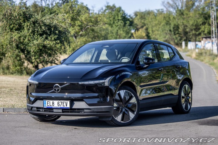 Volvo EX30 2024
