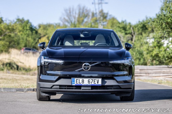 Volvo EX30 2024