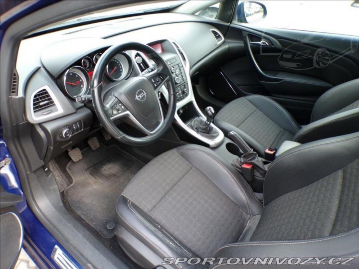Opel Astra 2,0 GTC 2015