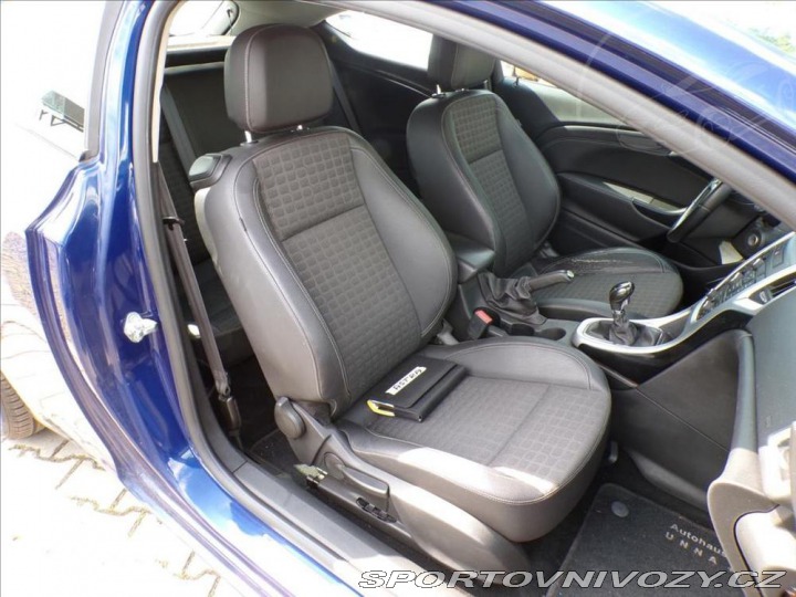Opel Astra 2,0 GTC 2015