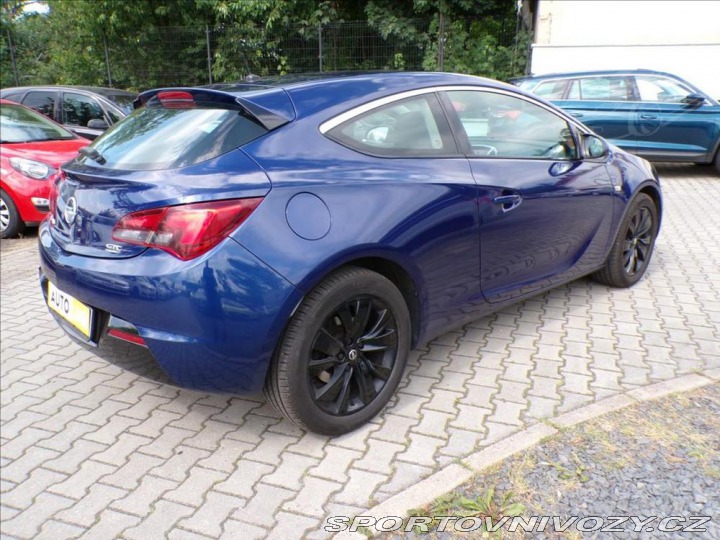 Opel Astra 2,0 GTC 2015
