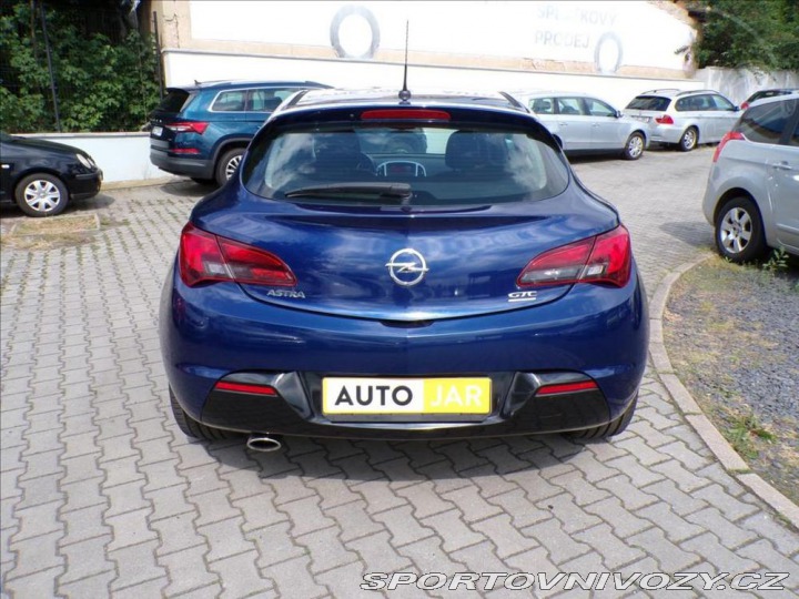 Opel Astra 2,0 GTC 2015