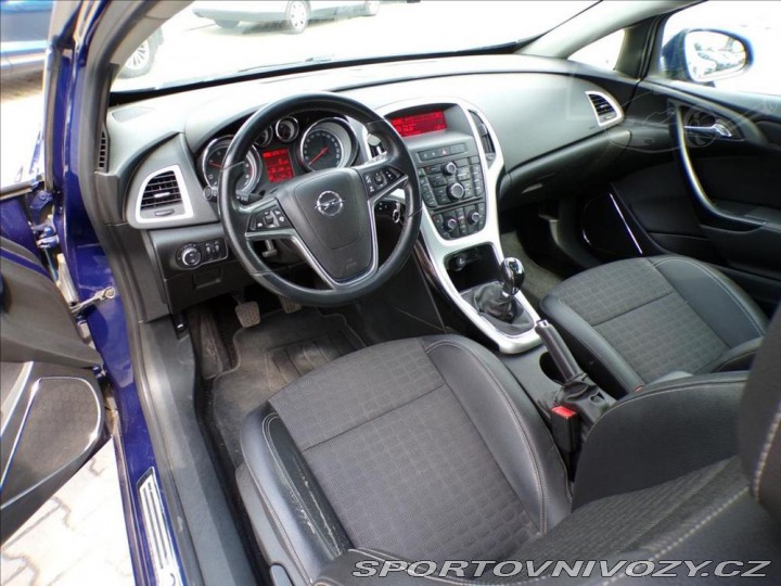 Opel Astra 2,0 GTC 2015