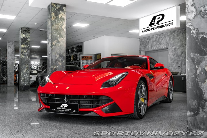Ferrari F12berlinetta ZÁRUKA/KARBON/LIFT/KAMERA 2014