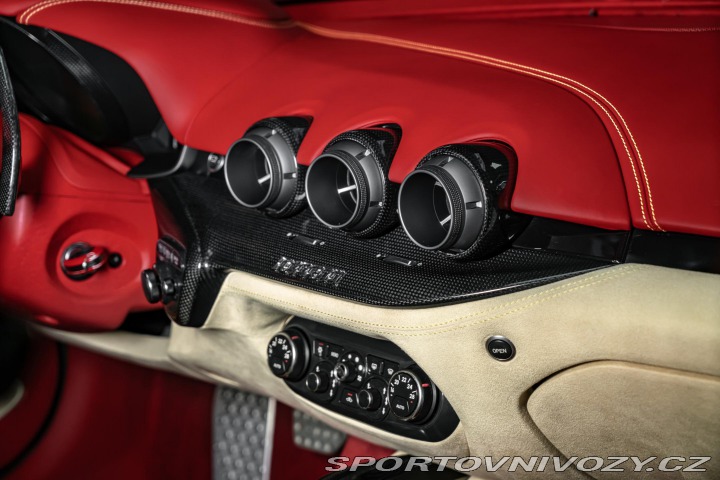 Ferrari F12berlinetta ZÁRUKA/KARBON/LIFT/KAMERA 2014