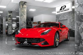 Ferrari F12berlinetta ZÁRUKA/KARBON/LIFT/KAMERA 2014