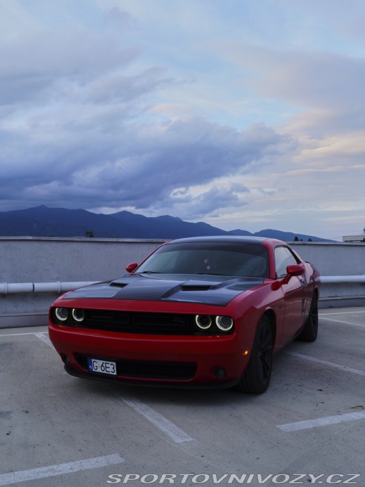 Dodge Challenger