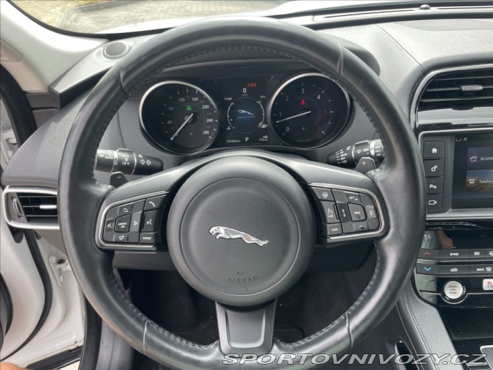 Jaguar F-Pace 3,0 d 221kw AWD Aut. DPH 2016