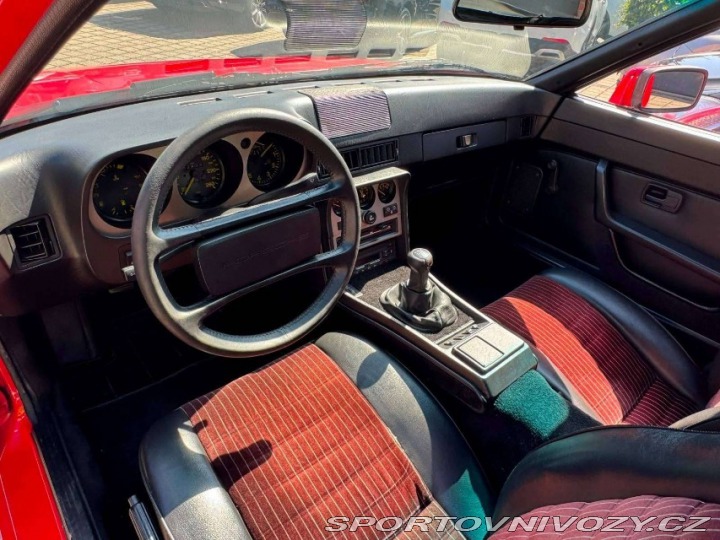 Porsche 944 1984