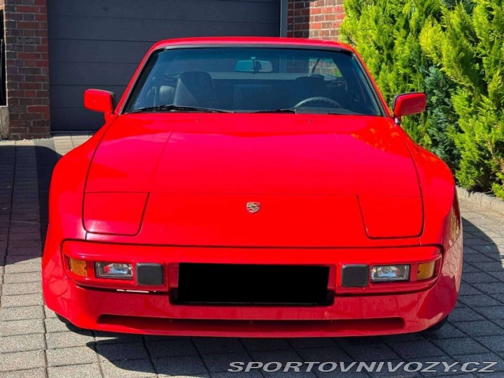 Porsche 944 1984