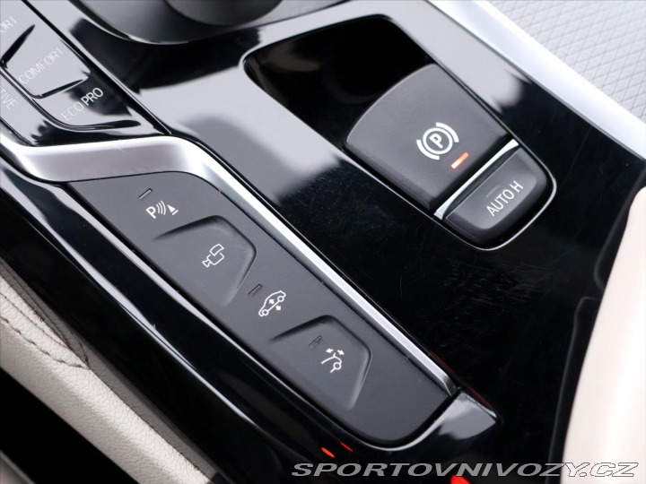 BMW 6 3,0 250kW 640i xD GT CZ D 2018