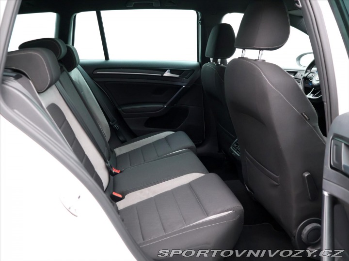 Volkswagen Golf 2,0 TSI R 221kW DSG 4M 1. 2015