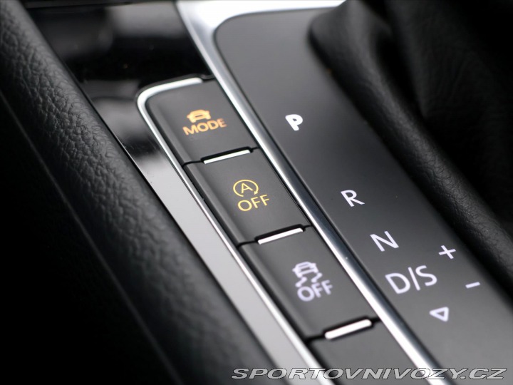 Volkswagen Golf 2,0 TSI R 221kW DSG 4M 1. 2015