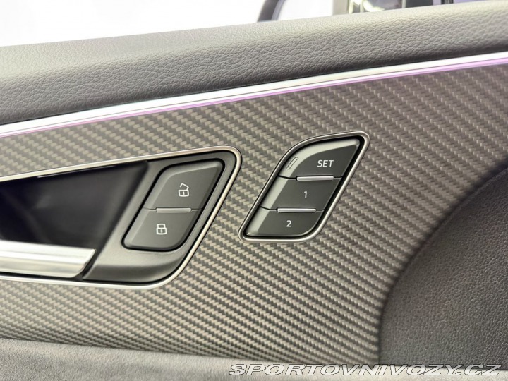 Audi Ostatní modely Q8 55TFSi e QUATTRO S-LINE, 2025
