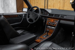 Mercedes-Benz E 1800