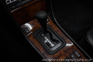 Mercedes-Benz E 1800