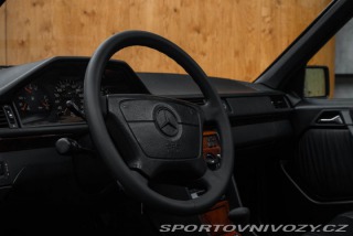 Mercedes-Benz E 1800