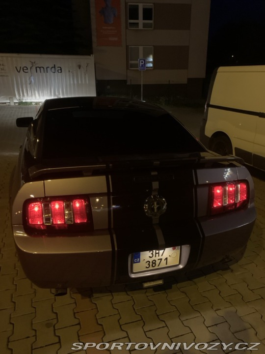 Ford Mustang Ford Mustang 4.0 V6 (2005 2005