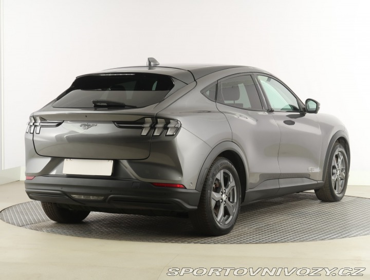 Ford Mustang Mach-E  Standard Range RW 2021