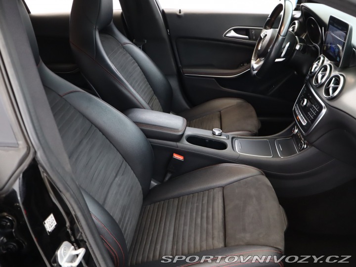 Mercedes-Benz CLA 220 CDI 4MATIC 2016