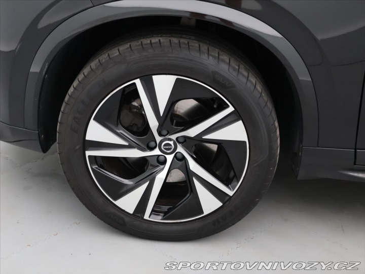 Volvo Ostatní modely XC90 2.0 B6 220kW R-Design CZ 2020