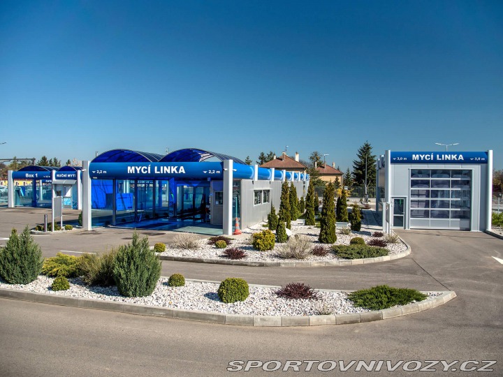 Volvo Ostatní modely XC90 2.0 B6 220kW R-Design CZ 2020