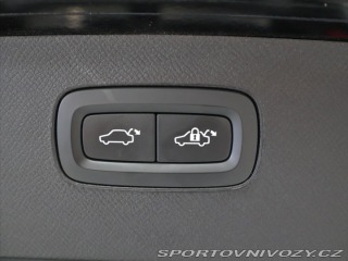 Volvo Ostatní modely XC90 2.0 B6 220kW R-Design CZ 2020