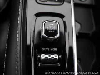 Volvo Ostatní modely XC90 2.0 B6 220kW R-Design CZ 2020