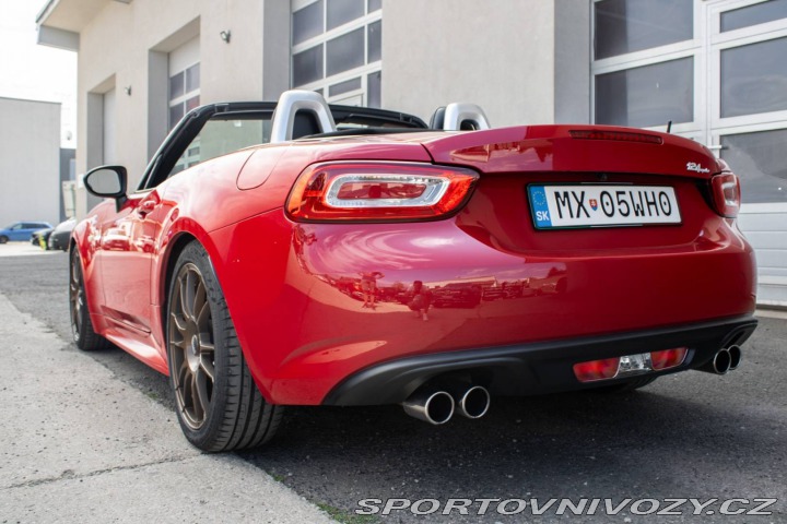 Fiat 124 Spider 1.4 Turbo MultiAir / 103 2016