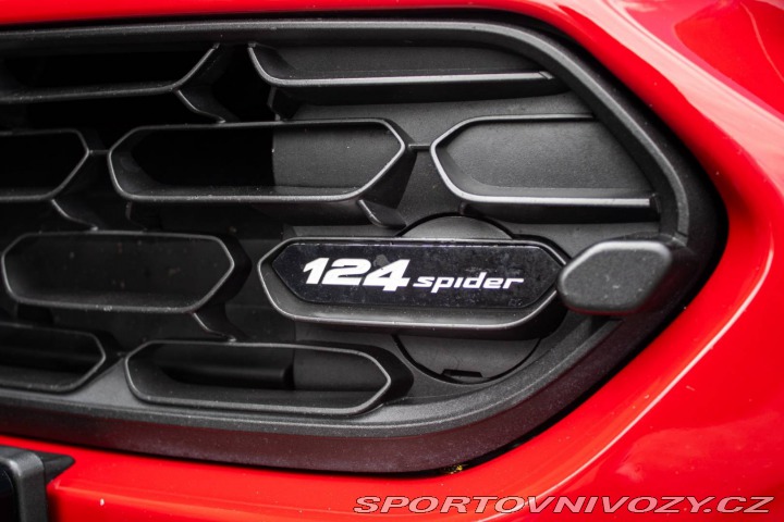 Fiat 124 Spider 1.4 Turbo MultiAir / 103 2016