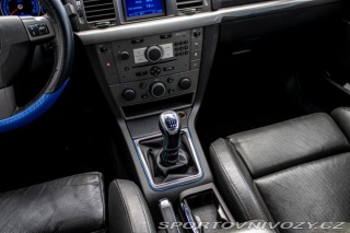 Opel Ostatní modely Vectra C OPC 2.8 V6 Turbo 206 k 2007