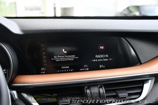 Alfa Romeo Stelvio 2.0 Q4 VELOCE 2017