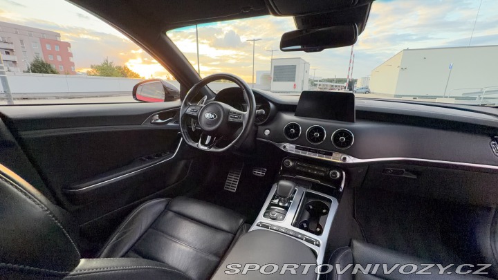 Kia Stinger GT 3.3 T-GDi 8AT 2019