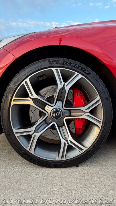 Kia Stinger GT 3.3 T-GDi 8AT 2019