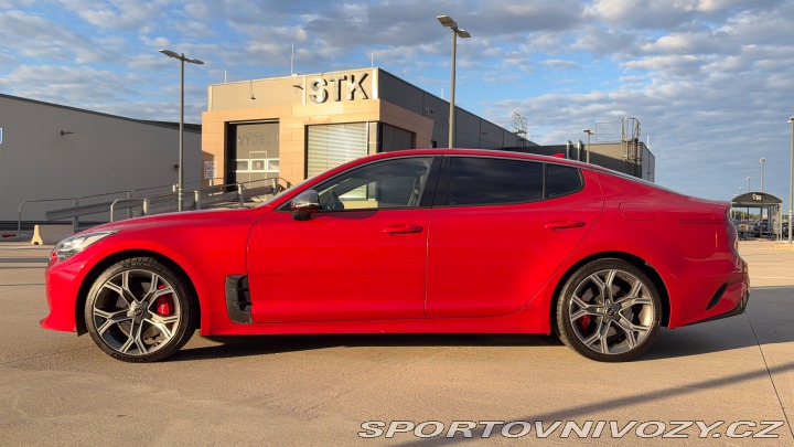 Kia Stinger GT 3.3 T-GDi 8AT 2019