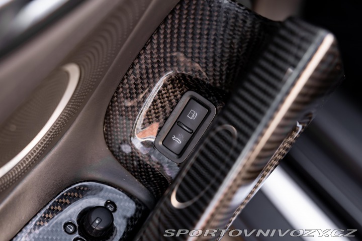 Audi R8 Spyder 5.2 FSI V10 2011