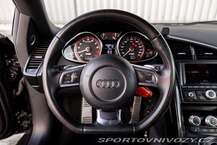 Audi R8 Audi R8 Spyder 5.2 FSI V1 2011