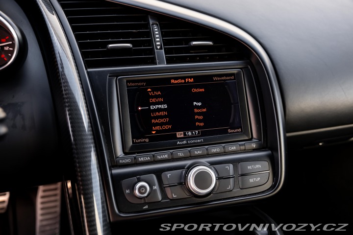 Audi R8 Audi R8 Spyder 5.2 FSI V1 2011