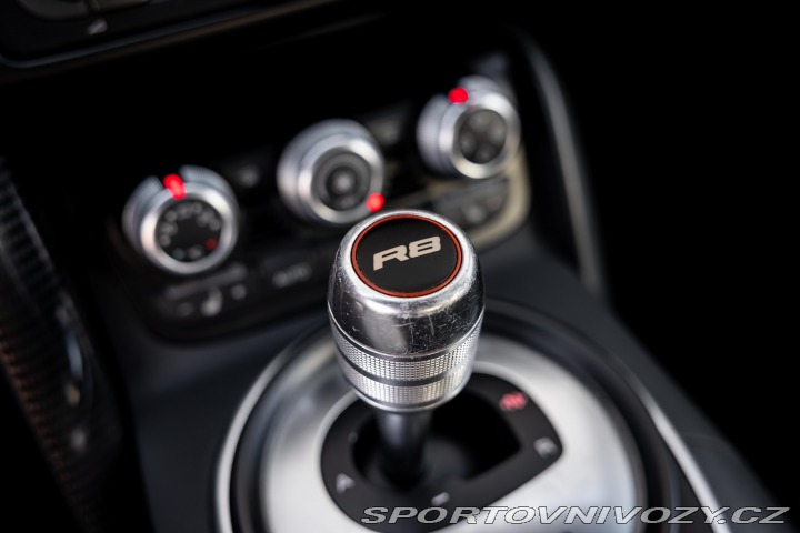 Audi R8 Audi R8 Spyder 5.2 FSI V1 2011