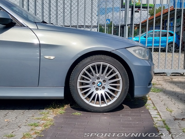 BMW 3 325 i 2005