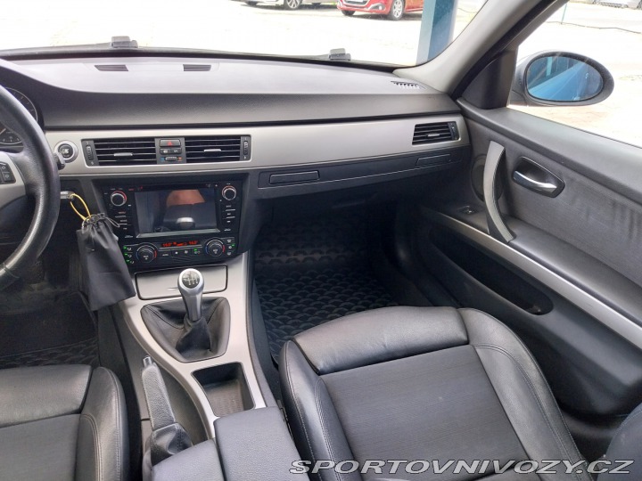 BMW 3 325 i 2005