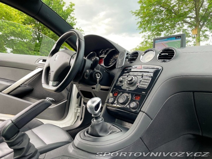 Peugeot RCZ 1,6 200 THP • 2011 • ma 2010