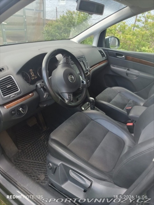Volkswagen Ostatní modely Sharan 2,0 TDi DSG HIGHLINE 2012