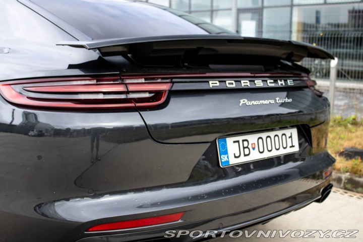 Porsche Panamera Turbo 4x4 / 404kW / A8 / 2017