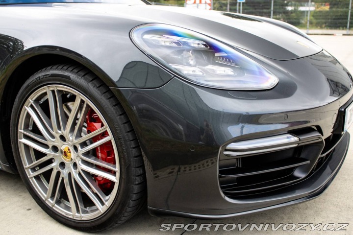 Porsche Panamera Turbo 4x4 / 404kW / A8 / 2017