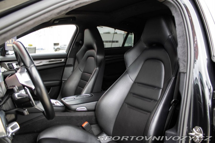 Porsche Panamera Turbo 4x4 / 404kW / A8 / 2017